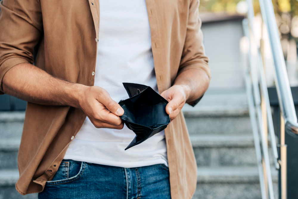 Se acabó el dinero a fin de mes: ¿qué hacer?