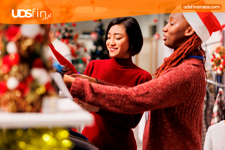 Smart budgeting tips to stay out of debt this December
